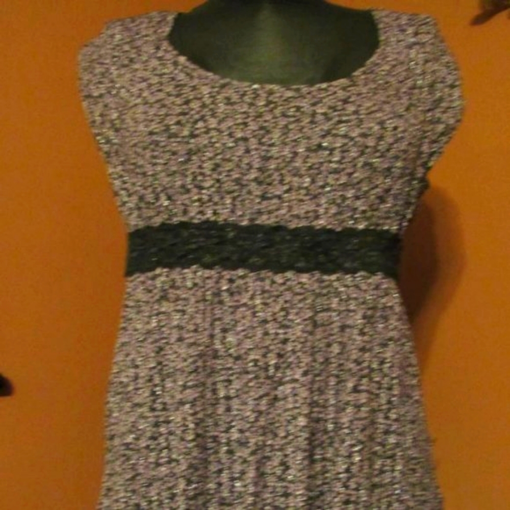 💜 Adorable Vintage Sparkly Lavender & Black Floral Lace Top - MJ - Picture 2 of 11